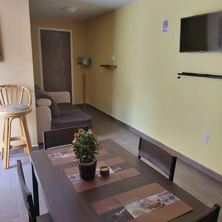 Centrally Located, Private, 1 Bedroom Apartment. Βίλλεμσταντ Εξωτερικό φωτογραφία