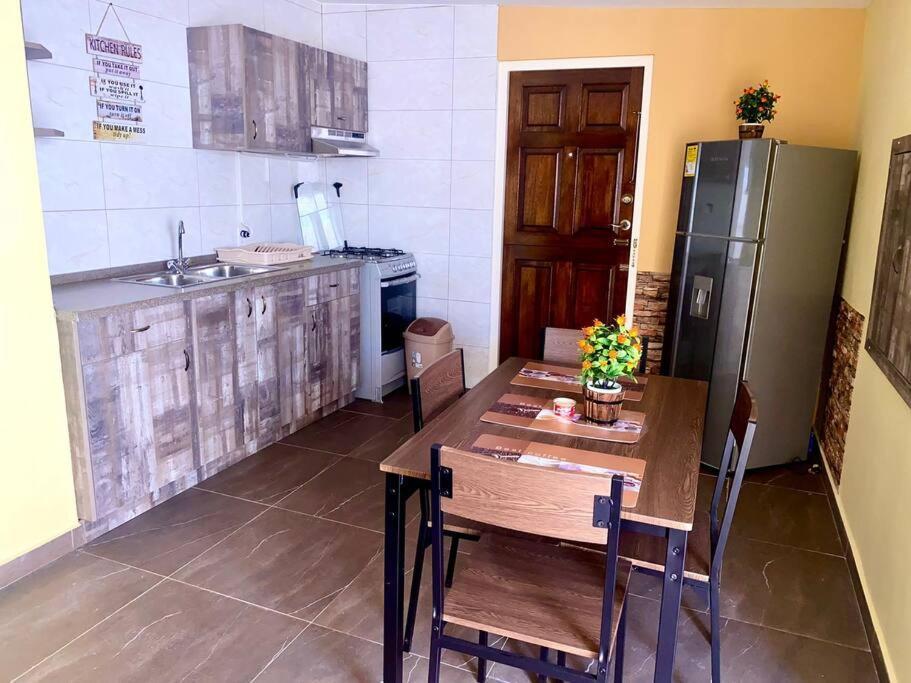 Centrally Located, Private, 1 Bedroom Apartment. Βίλλεμσταντ Εξωτερικό φωτογραφία